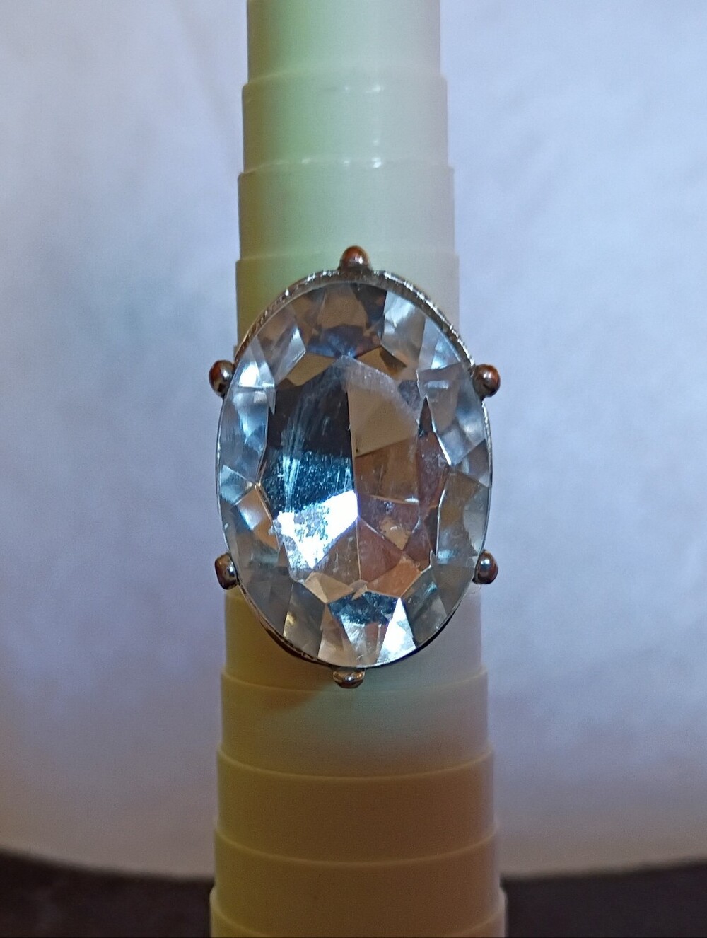 Clear 1" long Rhinestone and Silver Toned Ring